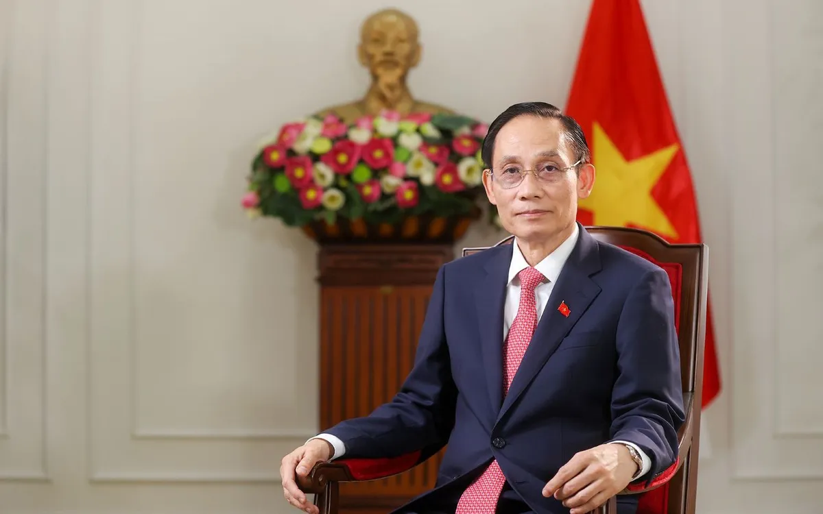 Ủy viên Bộ Chính trị, Bộ trưởng Bộ Ngoại giao Lê Hoài Trung trả lời phỏng vấn báo chí