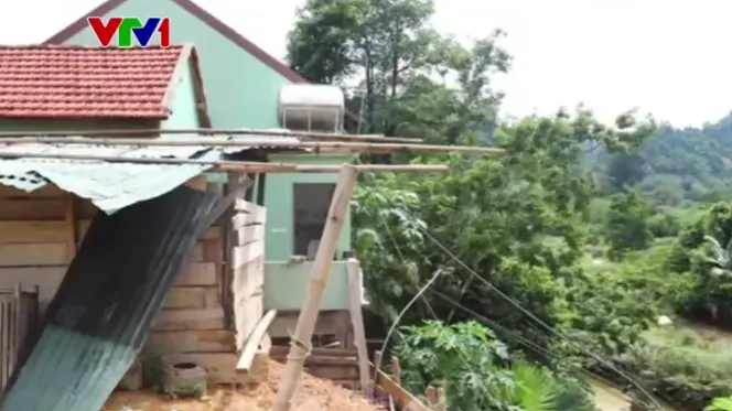 Nhiều địa phương khẩn trương gia cố điểm xung yếu, ứng phó sạt lở và mưa lũ- Ảnh 2.