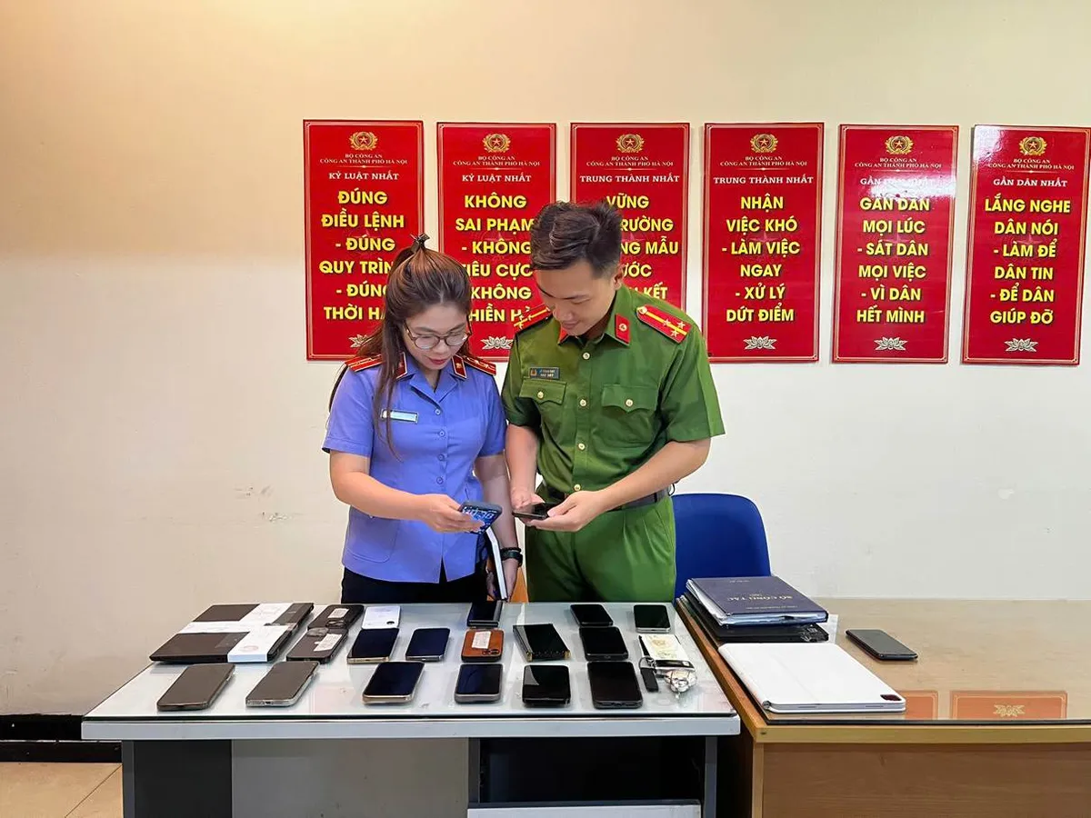 Triệt phá ổ nhóm lừa đảo đầu tư tiền điện tử LIBFX, chiếm đoạt 60 tỷ đồng - Ảnh 3.