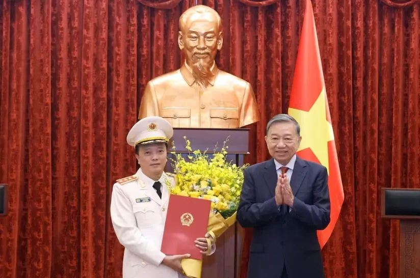 Tổng Bí thư, Chủ tịch nước trao quyết định thăng cấp bậc hàm thượng tướng cho đồng chí Đặng Hồng Đức - Ảnh 1.