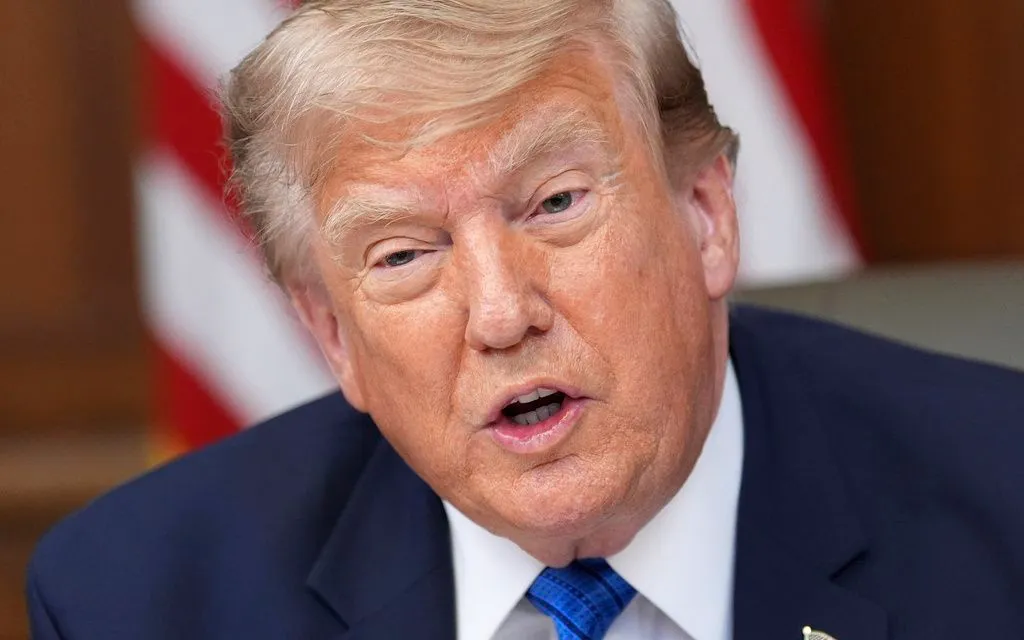 Tổng thống Mỹ Donald Trump phát biểu tại cuộc họp nội các ở Trại David, bang Maryland, ngày 31/7/2026 (Ảnh: AP)