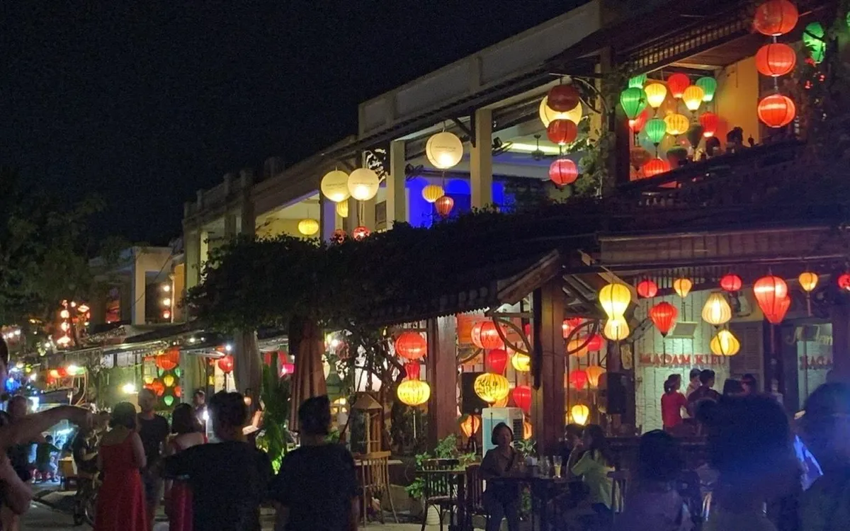 Lần đầu tiên, Hội An tổ chức Lễ hội đèn lồng quốc tế với chuỗi trình diễn ánh sáng, nghệ thuật và trải nghiệm văn hóa, sự kiện sẽ diễn ra từ 3 - 6.12. Ảnh: Paven Nguyễn