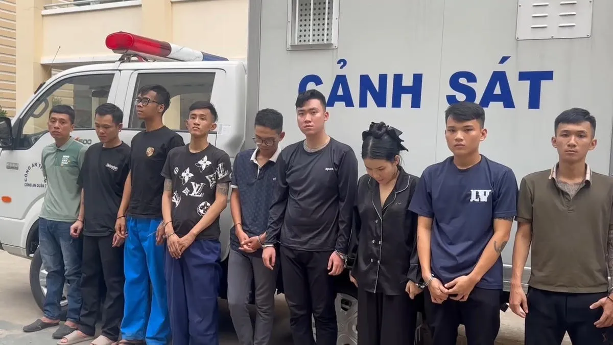 Triệt phá đường dây sản xuất, mua bán trái phép ma túy Etomidate, xử lý 37 đối tượng - Ảnh 4.