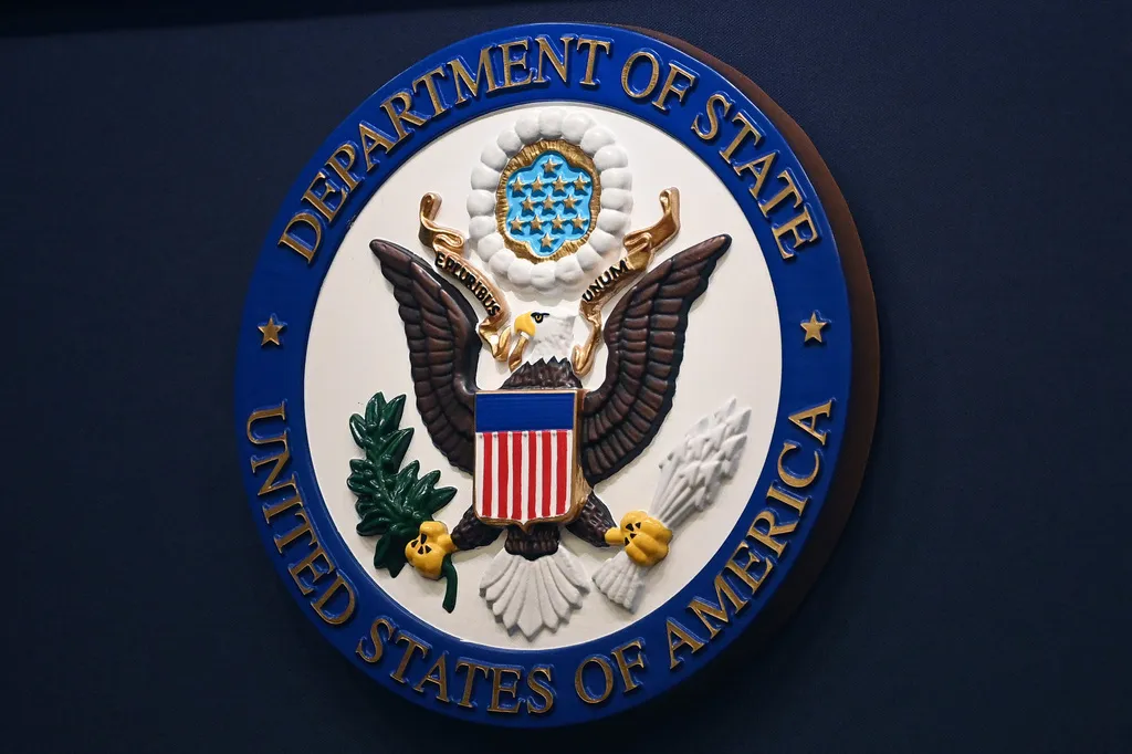 Mỹ áp dụng quy định đặt cọc visa đối với công dân 50 nước- Ảnh 1.