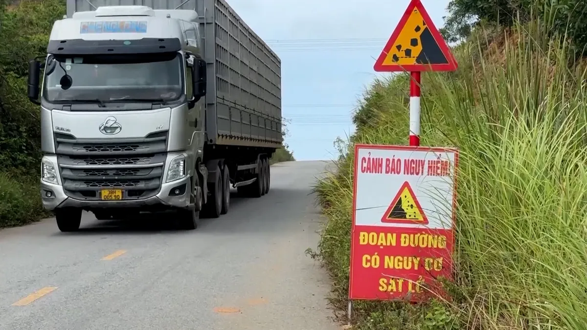 Cảnh b&aacute;o t&igrave;nh trạng sạt lở trước m&ugrave;a mưa b&atilde;o ở khu vực miền n&uacute;i H&agrave; Tĩnh- Ảnh 3.