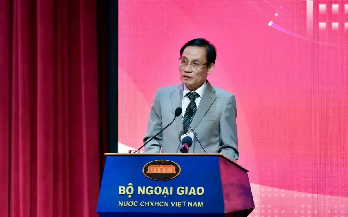 Ủy viên Bộ Chính trị, Bộ trưởng Bộ Ngoại giao Lê Hoài Trung Phát biểu chỉ đạo tại Hội nghị. Ảnh: BNG
