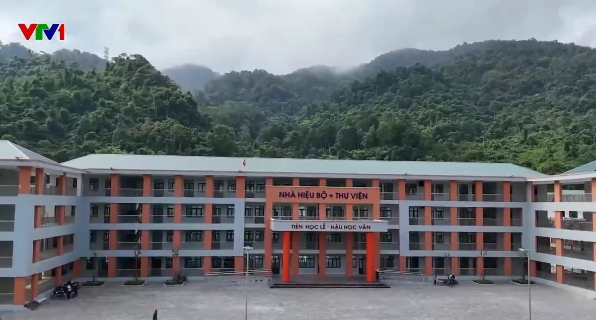 Tăng tốc xây dựng trường nội trú vùng biên - Ảnh 1.