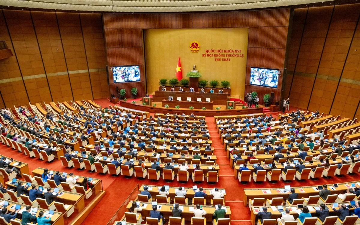 Phiên khai mạc Kỳ họp không thường lệ thứ Nhất, khóa XVI (Ảnh: Duy Linh)