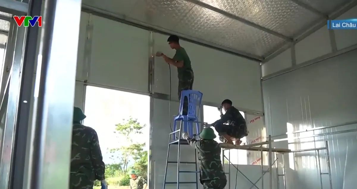 Bàn giao 24 căn nhà cho người dân vùng lũ Mường Than vào 5/8 - Ảnh 2.