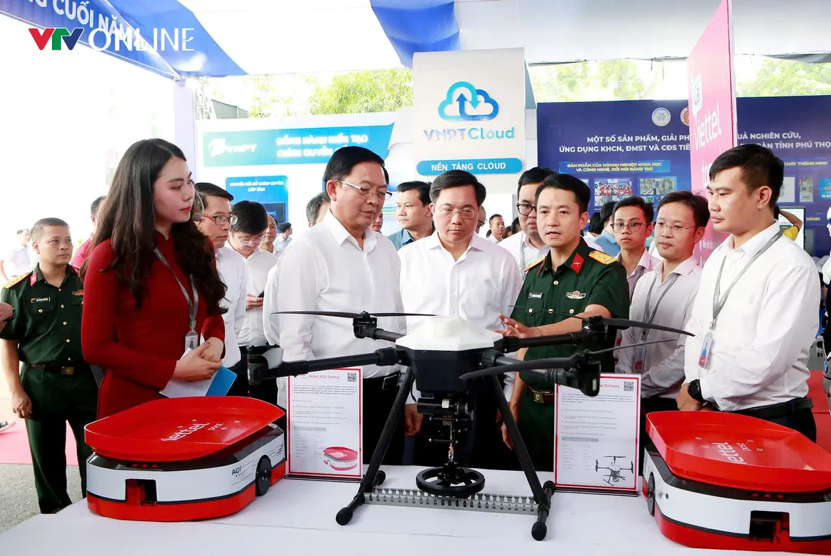 Phó Thủ tướng Hồ Quốc Dũng: Chuyển đổi số phải đo đếm được mức độ hài lòng của người dân, doanh nghiệp - Ảnh 4.