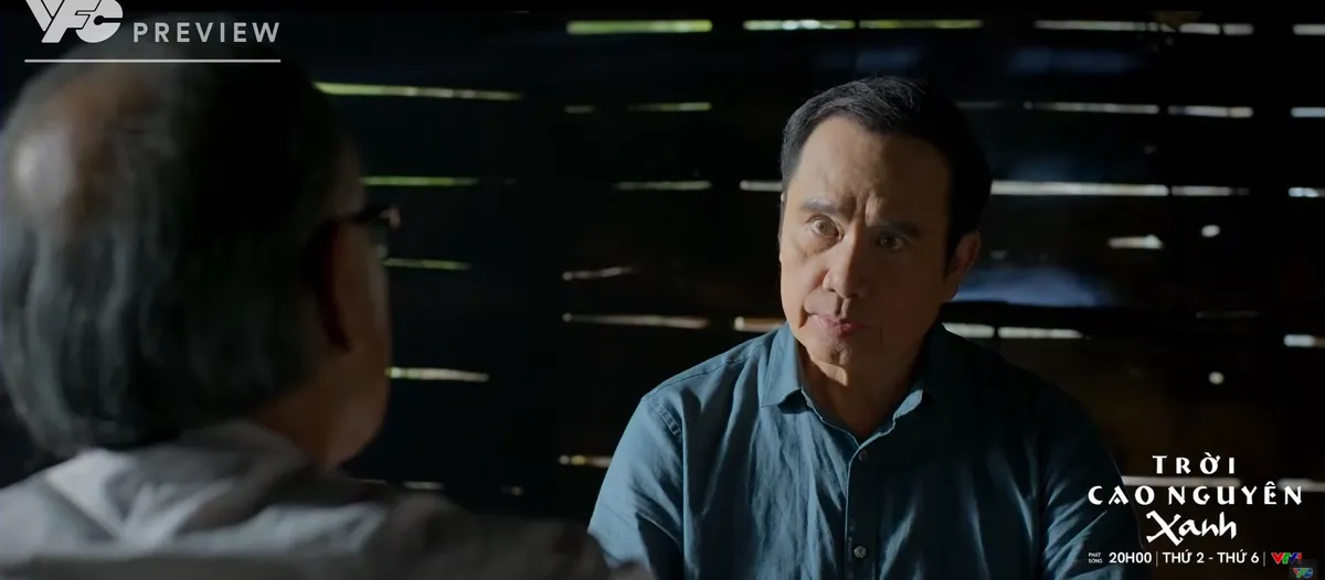 Trời cao nguy&ecirc;n xanh - Tập 19: Lok dụ dỗ A Dũi h&agrave;nh động, Tuấn bị theo d&otilde;i dựng chuyện - Ảnh 3.