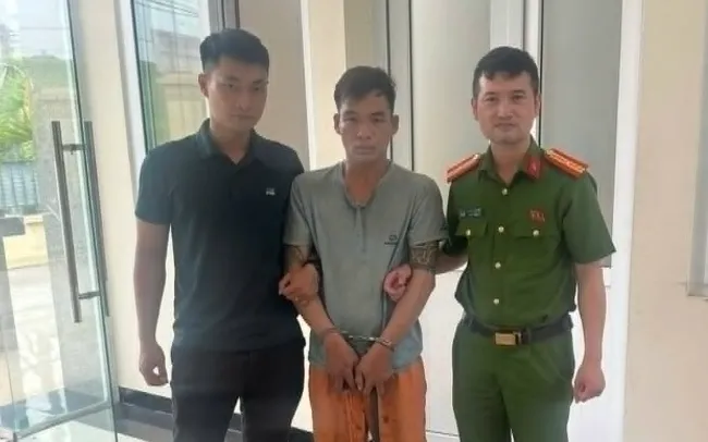 Quách Ngọc Hiển tại cơ quan công an. (ảnh CAHN)