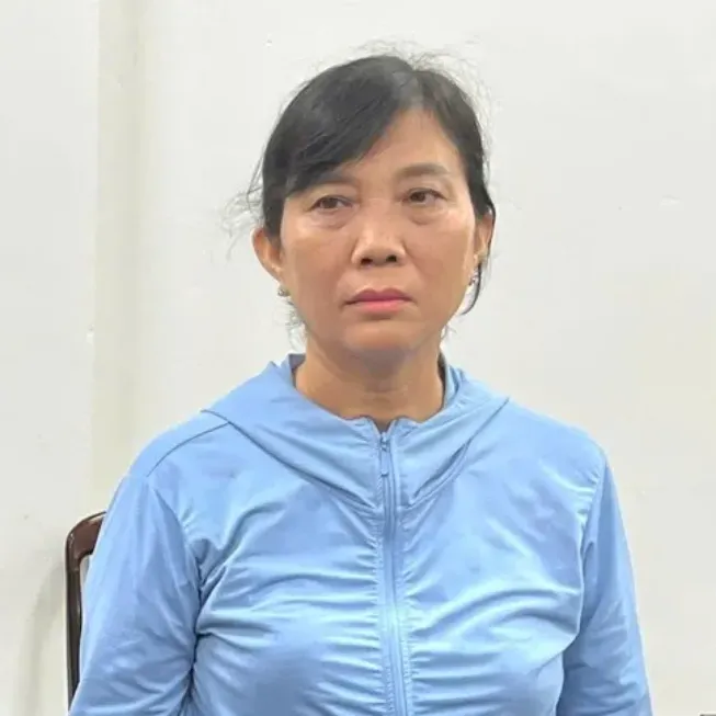 Lập khống hồ sơ bệnh nhân, chiếm đoạt thuốc bảo hiểm y tế, 7 cán bộ bị khởi tố - Ảnh 2.