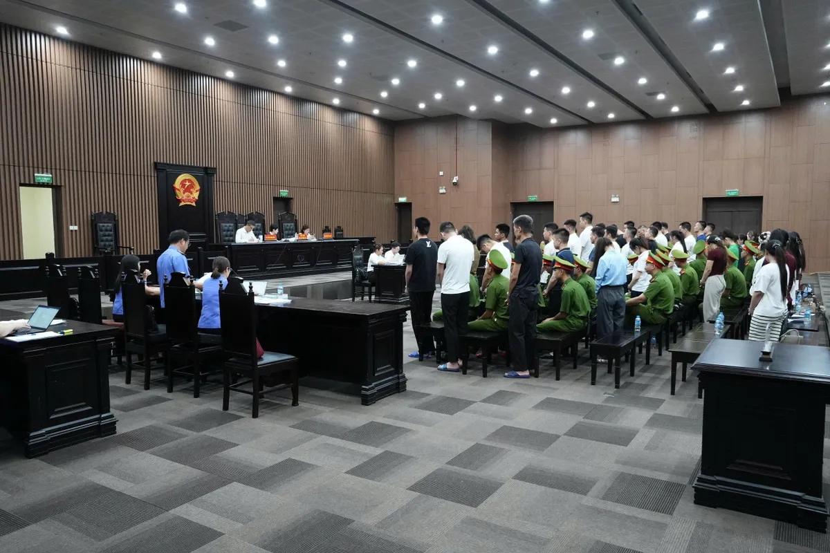 Tuyên án 50 bị cáo vụ tổ chức "bay lắc" tại quán karaoke Quỳnh Trang - Ảnh 3.
