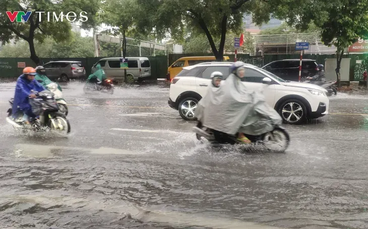 Nhiều nơi mưa to trên 150mm, đề phòng lũ quét, sạt lở đất - Ảnh 1.