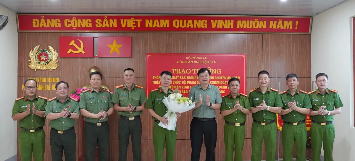 Bóc gỡ 2 tổ chức tội phạm lừa đảo xuyên quốc gia, bắt 171 người - Ảnh 6.