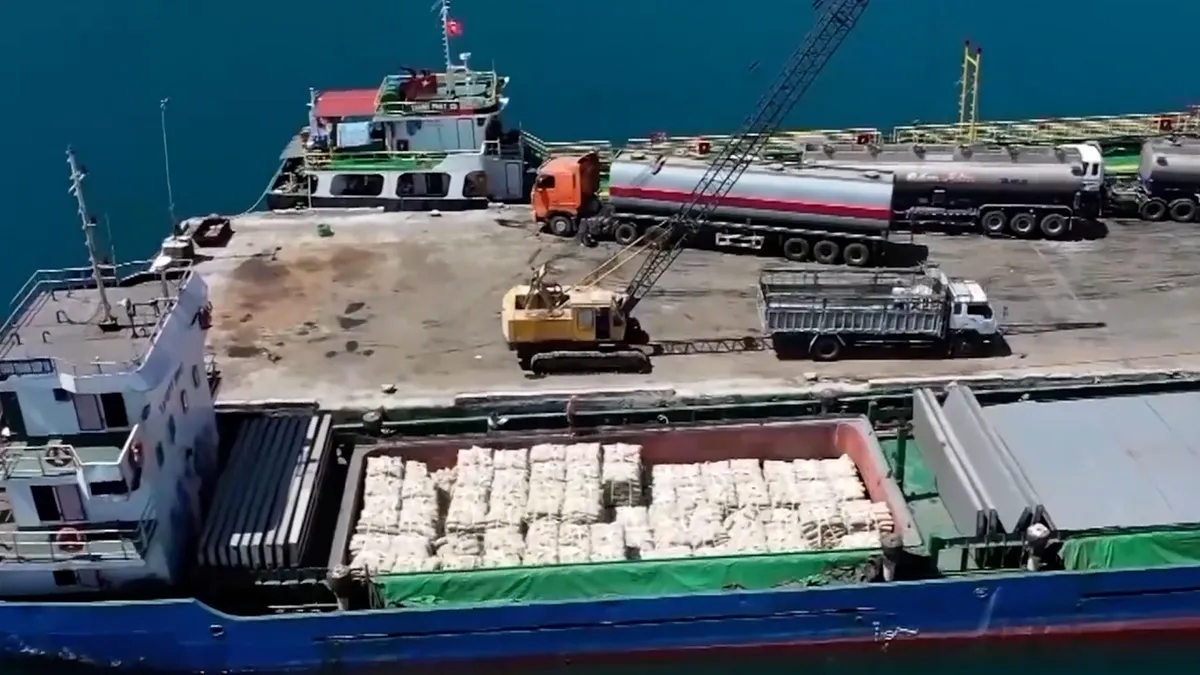 Đắk Lắk: Gỡ điểm nghẽn mặt bằng, tăng tốc dự án giao thông trọng điểm- Ảnh 4. Đắk Lắk: Gỡ điểm nghẽn mặt bằng, tăng tốc dự án giao thông trọng điểm- Ảnh 4.