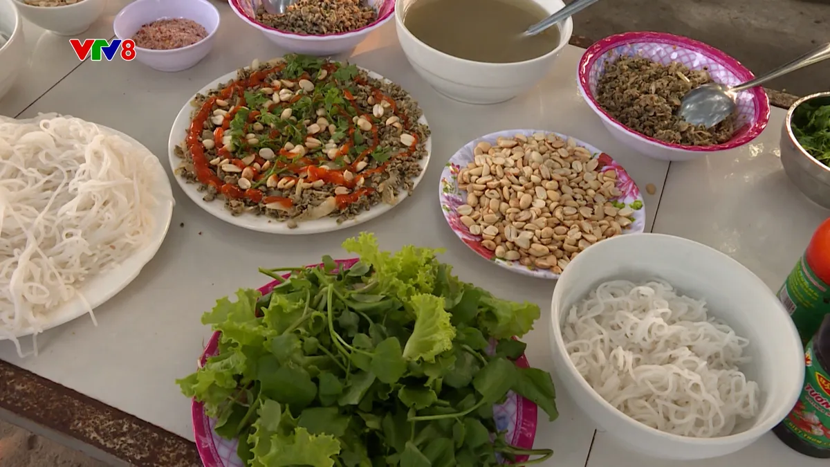 Bún hến Mai Xá: Món ngon dân dã mang đậm vị quê hương- Ảnh 4. Bún hến Mai Xá: Món ngon dân dã mang đậm vị quê hương- Ảnh 4.