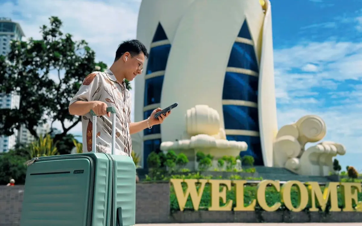 Khánh Hòa sẽ số hóa dữ liệu các điểm đến, di tích lịch sử, danh lam thắng cảnh, cung cấp cho du khách khả năng tiếp cận thông tin đầy đủ, thuận tiện và cá nhân hóa hành trình trải nghiệm. Ảnh: Đặng Hiếu