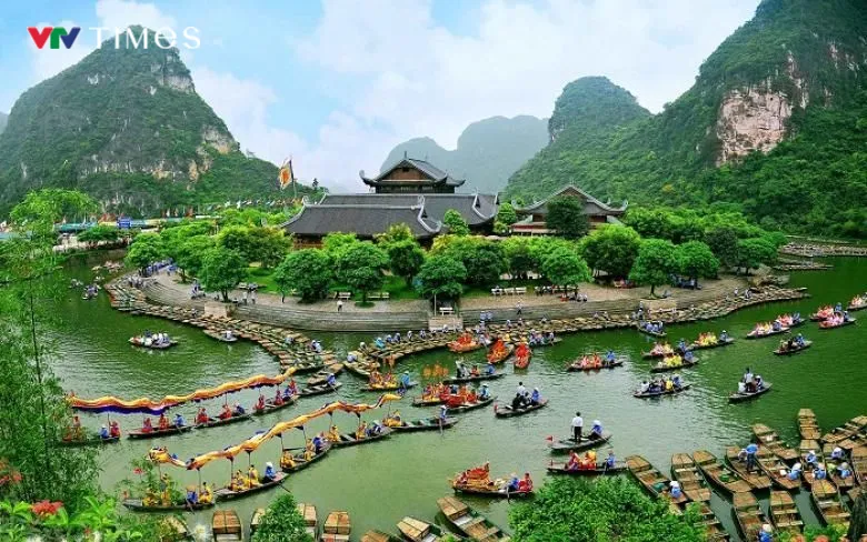 Quần thể danh thắng Tràng An - Di sản Văn hóa và Thiên nhiên thế giới, hạt nhân trong định hướng xây dựng Ninh Bình trở thành đô thị di sản thiên niên kỷ. Ảnh: TT
