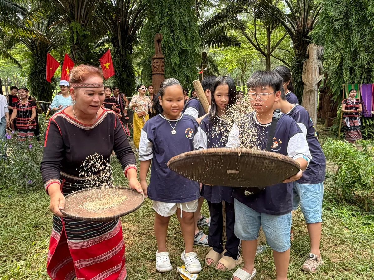 Đánh thức giác quan với không gian Tây Nguyên mới tại Làng Văn hóa - Du lịch các dân tộc Việt Nam- Ảnh 5.