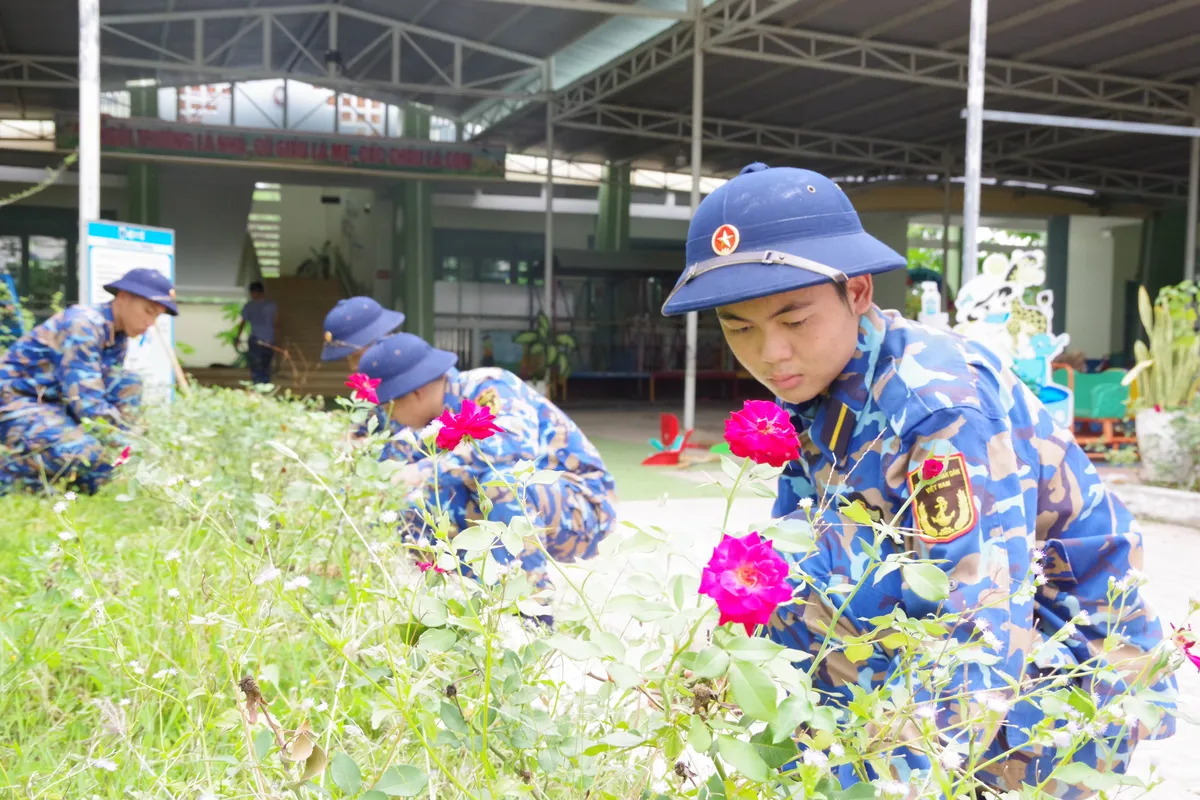 H&agrave;nh tr&igrave;nh vượt kh&oacute; vươn l&ecirc;n của học vi&ecirc;n Học viện Hải qu&acirc;n Nguyễn L&ecirc; Th&agrave;nh Triết - Ảnh 2.