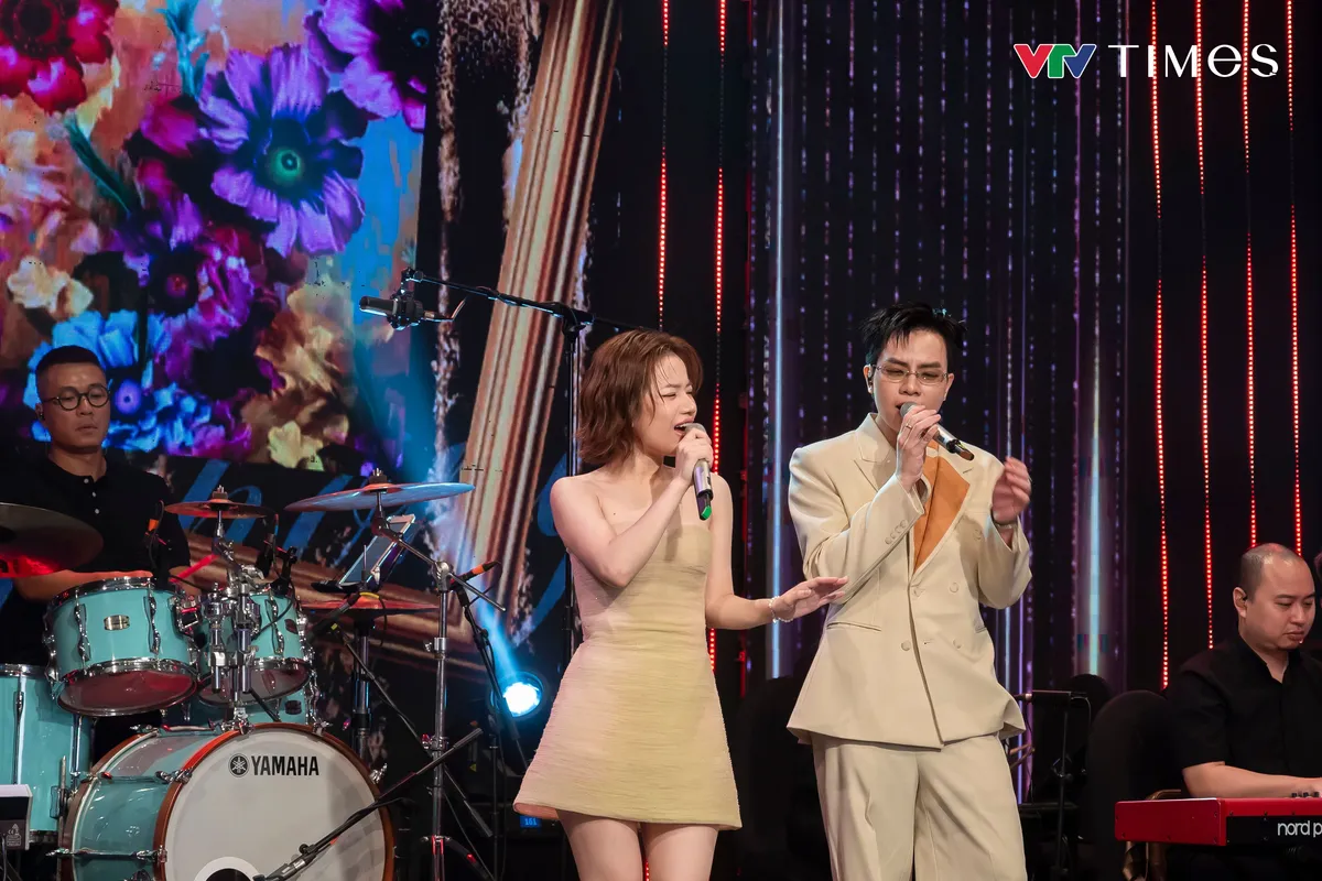Hứa Kim Tuyền tại Studio 3: Từ “Tôi không còn viết tình ca” đến những trái tim được tiếp thêm hy vọng- Ảnh 3.