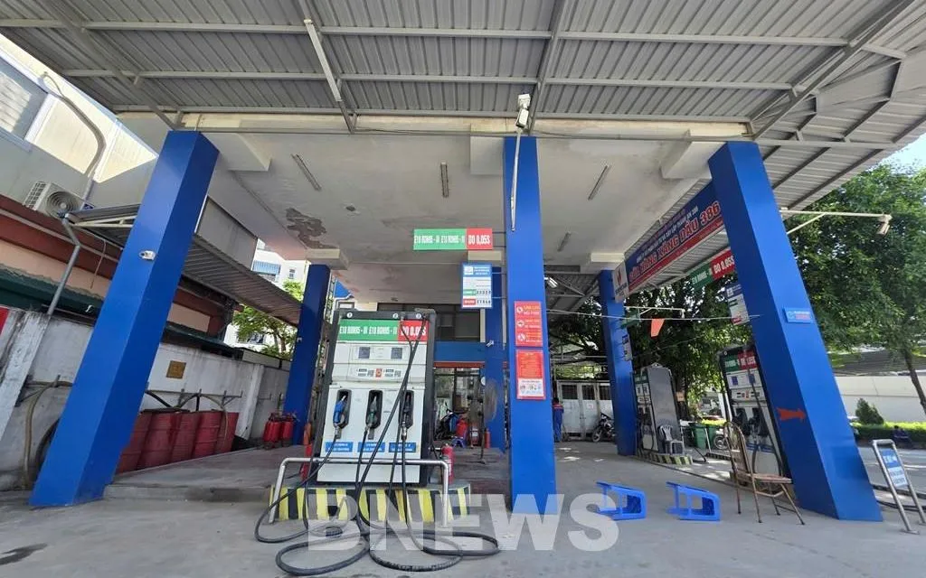 Cửa hàng xăng dầu 386 thuộc Công ty cổ phần Đầu tư và Xây lắp Thành An 386, tại số 7 đường Phạm Văn Đồng, phường Xuân Đỉnh, thành phố Hà Nội. Ảnh: Quốc Lũy/TTXVN