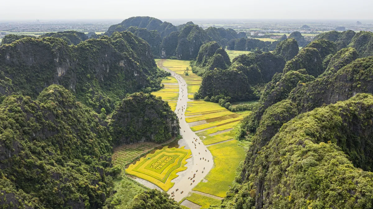 Ninh Bình mở “cửa” đón nhân lực chất lượng cao - Ảnh 5.