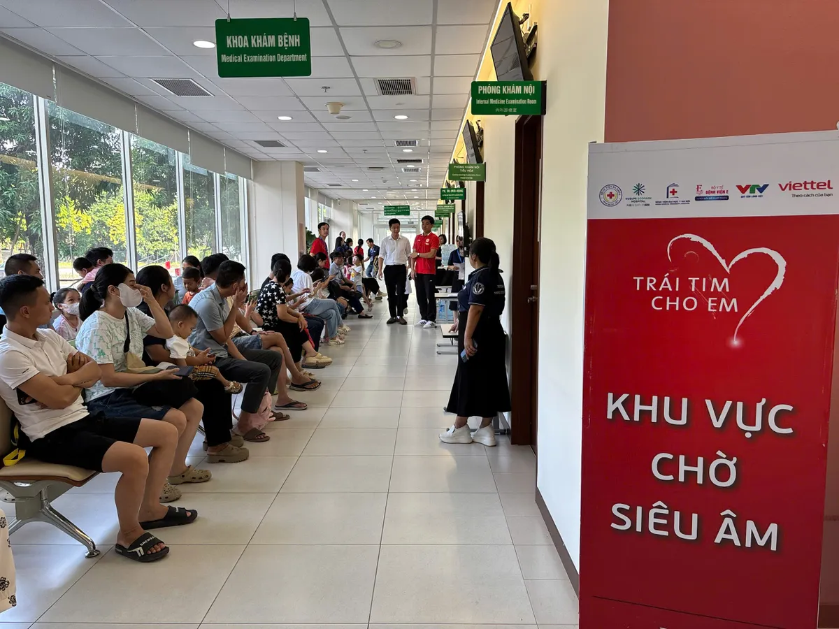 Gần 1 tỷ đồng dự kiến hỗ trợ trẻ khó khăn mắc tim bẩm sinh tại Hưng Yên - Ảnh 14.