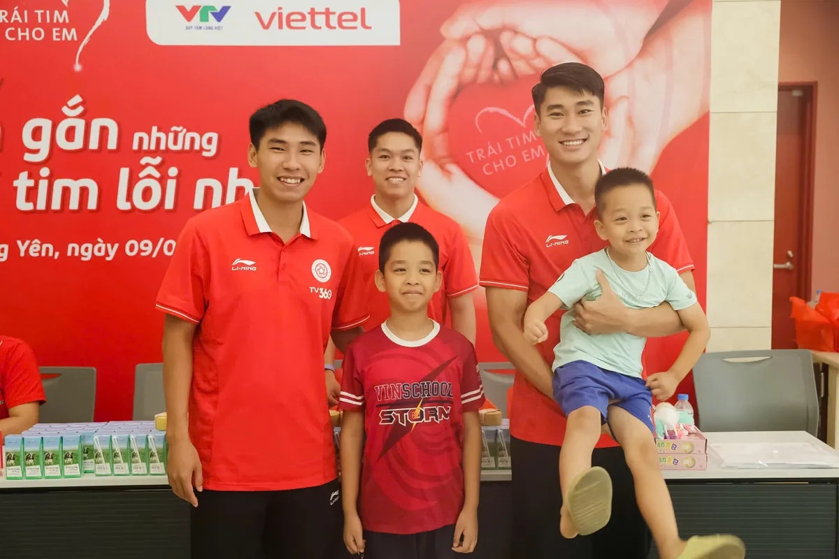 Gần 1 tỷ đồng dự kiến hỗ trợ trẻ khó khăn mắc tim bẩm sinh tại Hưng Yên - Ảnh 18.