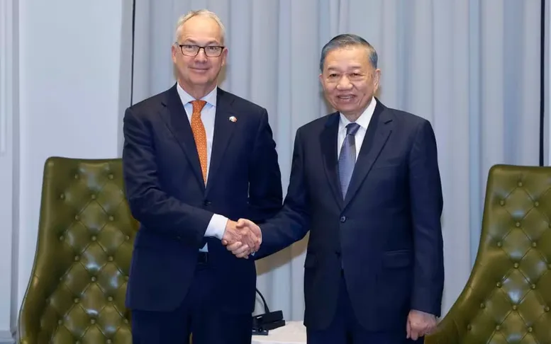 Tổng Bí thư, Chủ tịch nước Tô Lâm tiếp ông Nicholas Moore, Đặc phái viên của Chính phủ Australia về Đông Nam Á - Ảnh: TTXVN