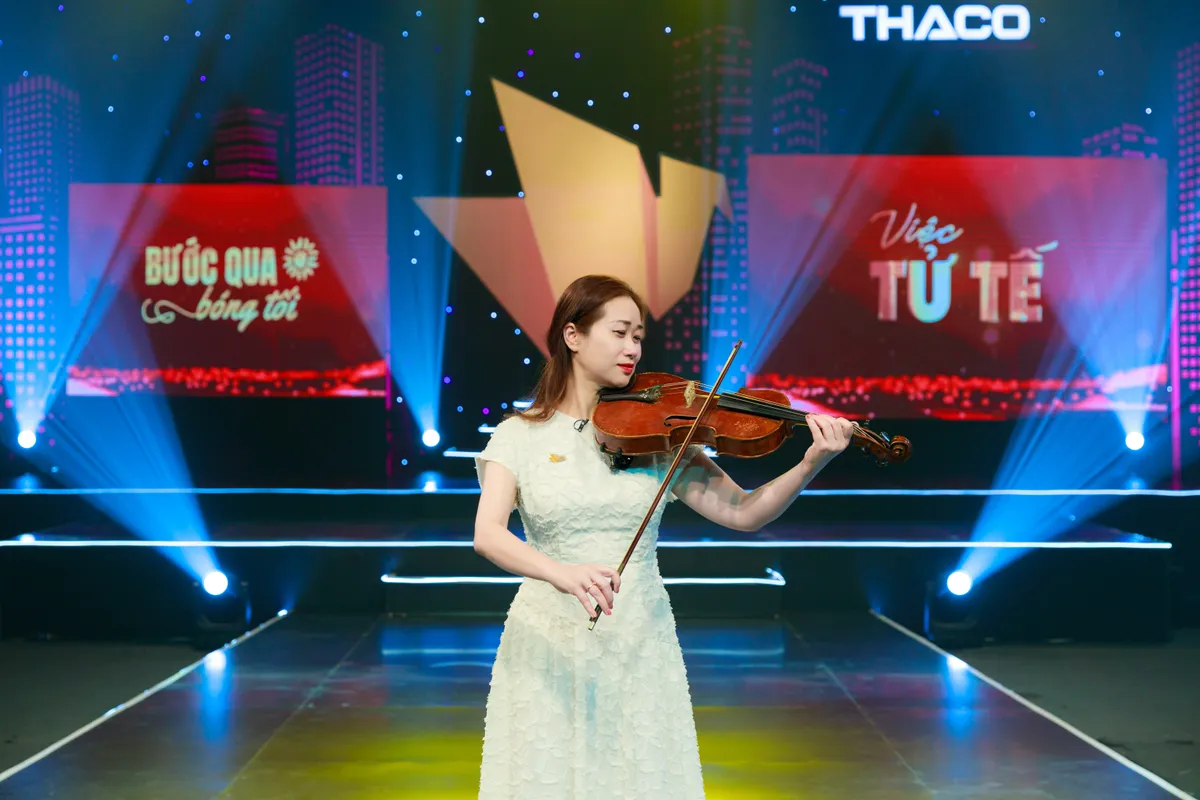 Việc tử tế tháng 8: Câu chuyện về những con người không chịu đầu hàng “bóng tối” - Ảnh 5.