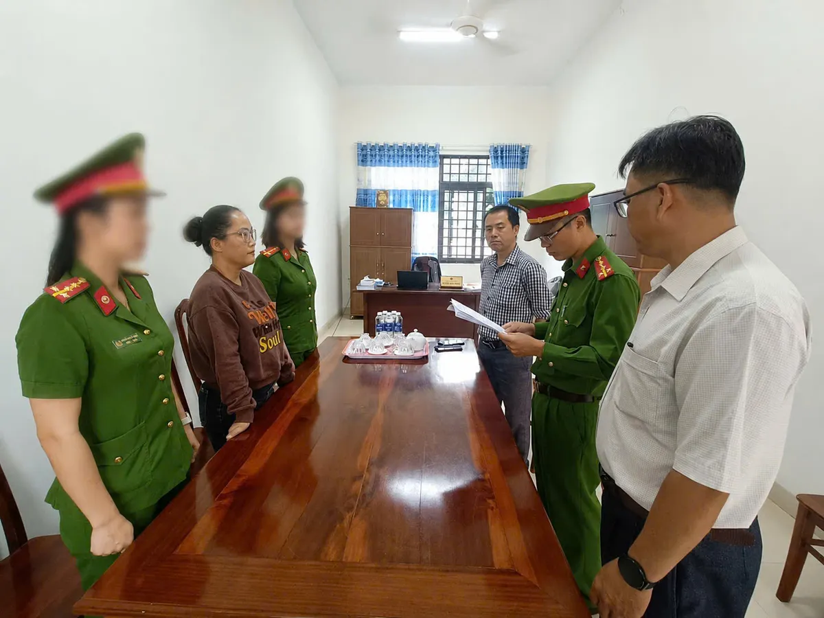 Lừa huy động tiền cho vay đáo hạn rồi chiếm đoạt hơn 14 tỷ đồng - Ảnh 1.