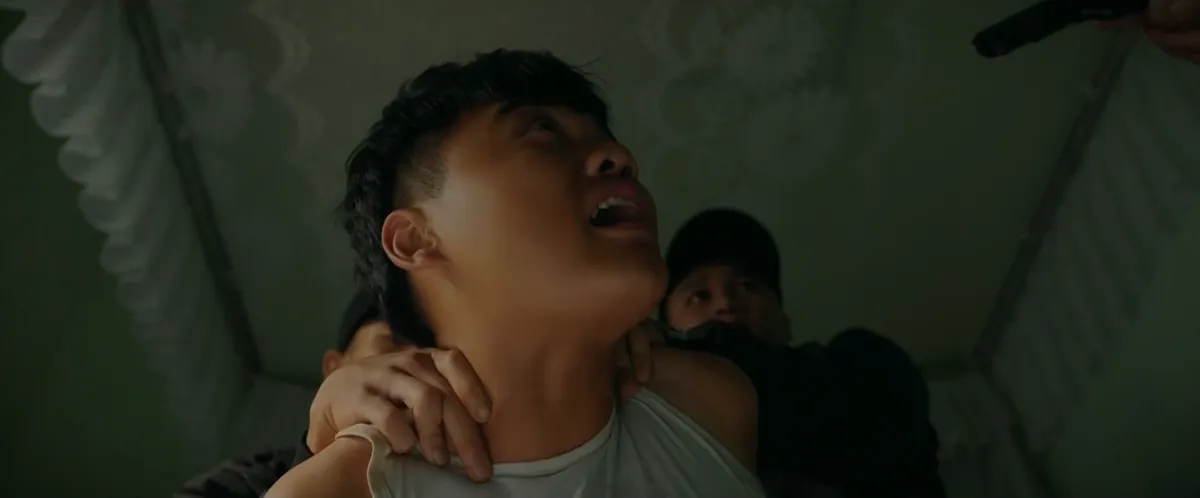 Trời cao nguyên xanh - Tập 23: Lok ép Mục sư Trung vào đường cùng, Tuấn nhận được tin mật báo- Ảnh 15.