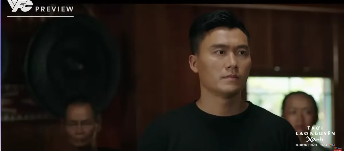 Trời cao nguyên xanh - Tập 24: Cuộc bạo động xảy ra, Tuấn bị nhóm phản động giam giữ- Ảnh 3.