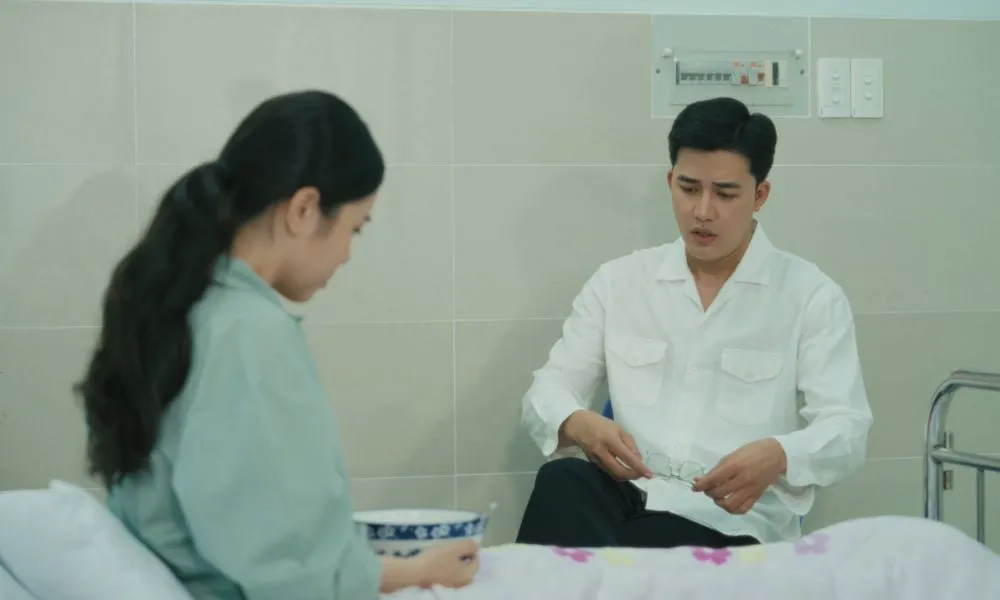 Hợp đồng từ thượng đế: Nam chính suy sụp khi phát hiện bố của người mình yêu chính là cha ruột - Ảnh 1.