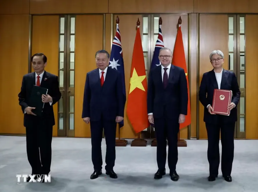 Tổng Bí thư, Chủ tịch nước Tô Lâm chứng kiến trao văn kiện hợp tác giữa Việt Nam - Australia- Ảnh 2.