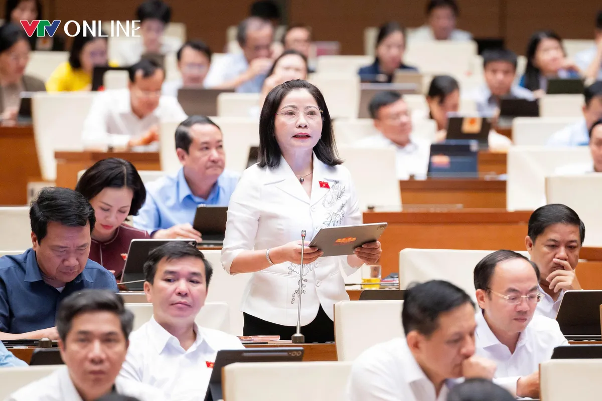 Quảng Ninh cam kết x&acirc;y dựng đ&ocirc; thị xanh, văn minh, hiện đại, gi&agrave;u bản sắc - Ảnh 1.