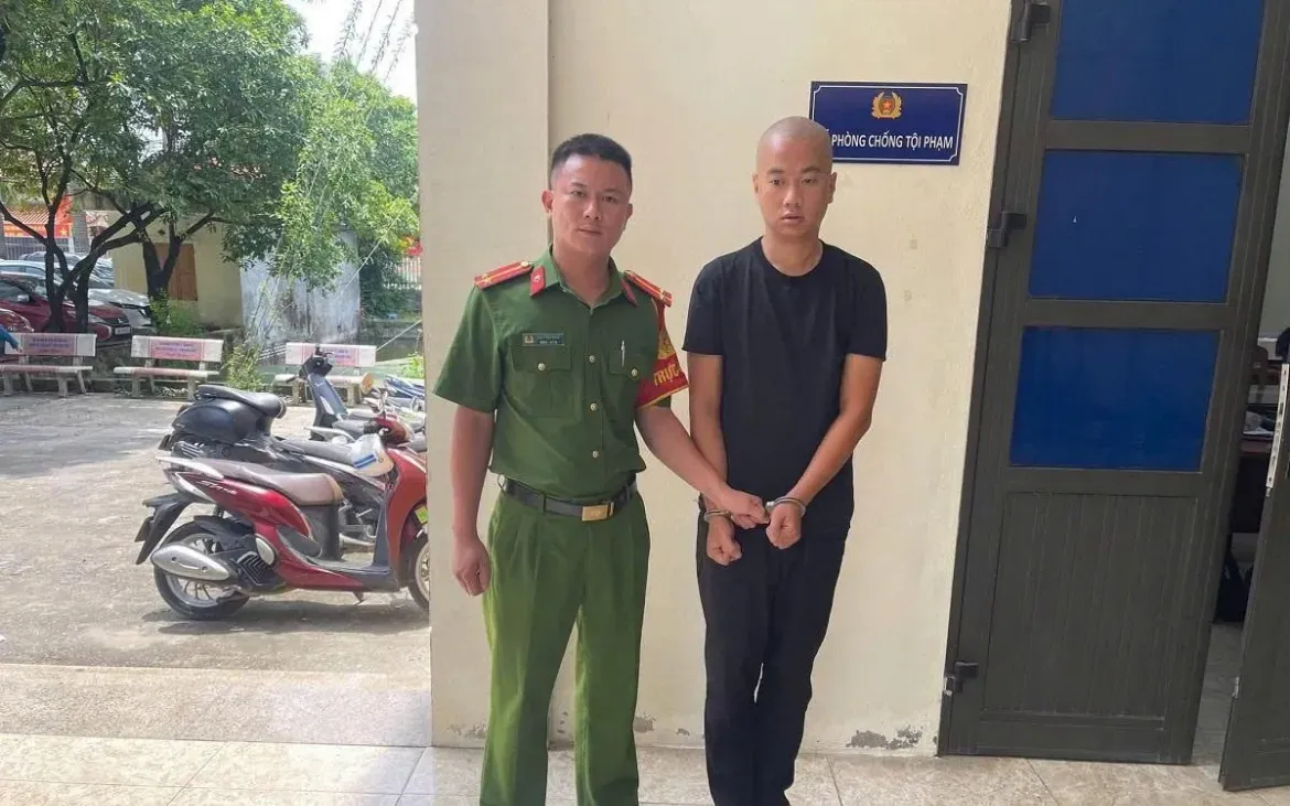 Trịnh Duy Linh tại cơ quan công an. (Ảnh: Công an cung cấp)