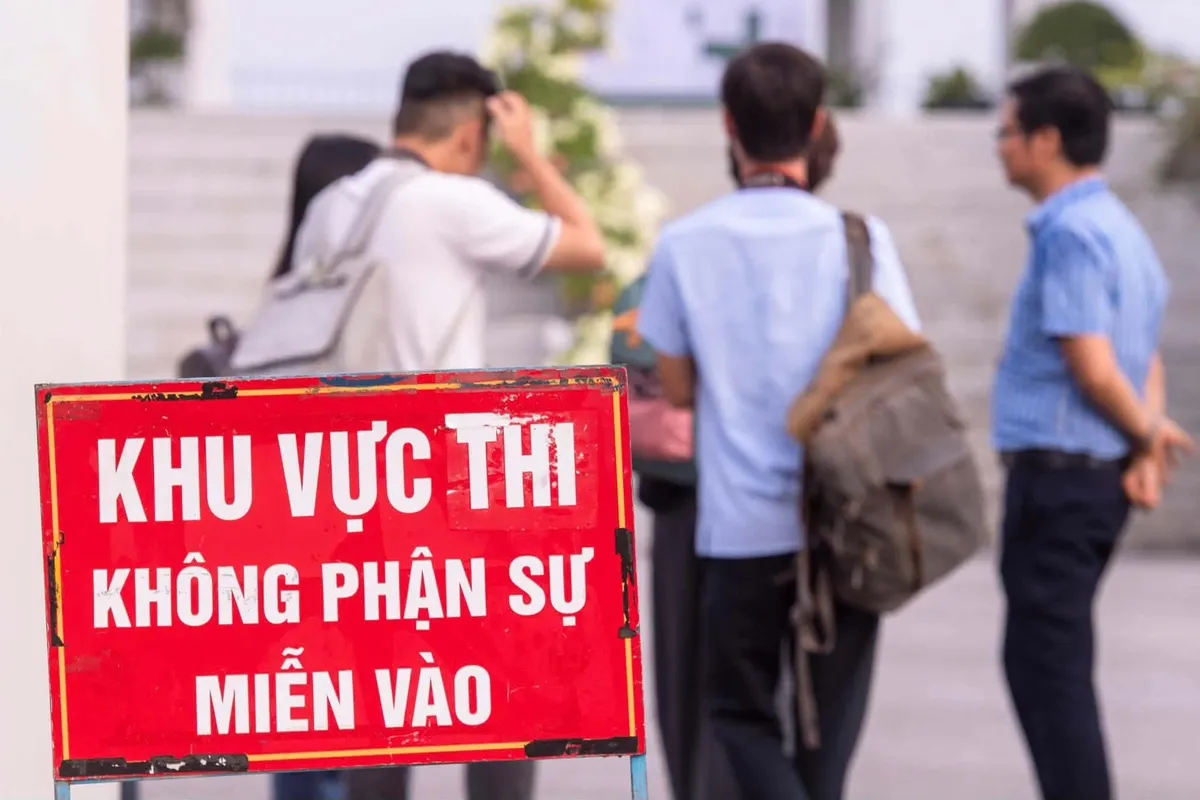 Hơn 300 thí sinh Tuyên Quang bước vào Kỳ thi lại tốt nghiệp THPT năm 2026 - Ảnh 8.