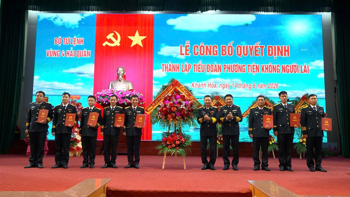V&ugrave;ng 4 Hải qu&acirc;n c&ocirc;ng bố quyết định th&agrave;nh lập Tiểu đo&agrave;n Phương tiện kh&ocirc;ng người l&aacute;i - Ảnh 1.