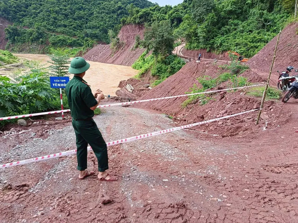 Cảnh báo nguy cơ lũ quét, sạt lở đất ở Nghệ An và Hà Tĩnh - Ảnh 1.