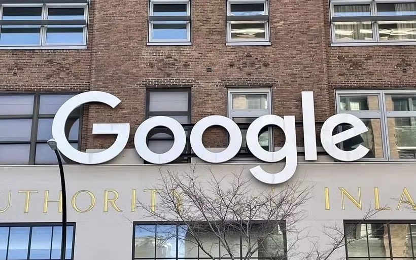 Google vừa kích hoạt chatbot Gemini trên ứng dụng Classroom cho học sinh từ tiểu học đến trung học. Ảnh: TTXVN 