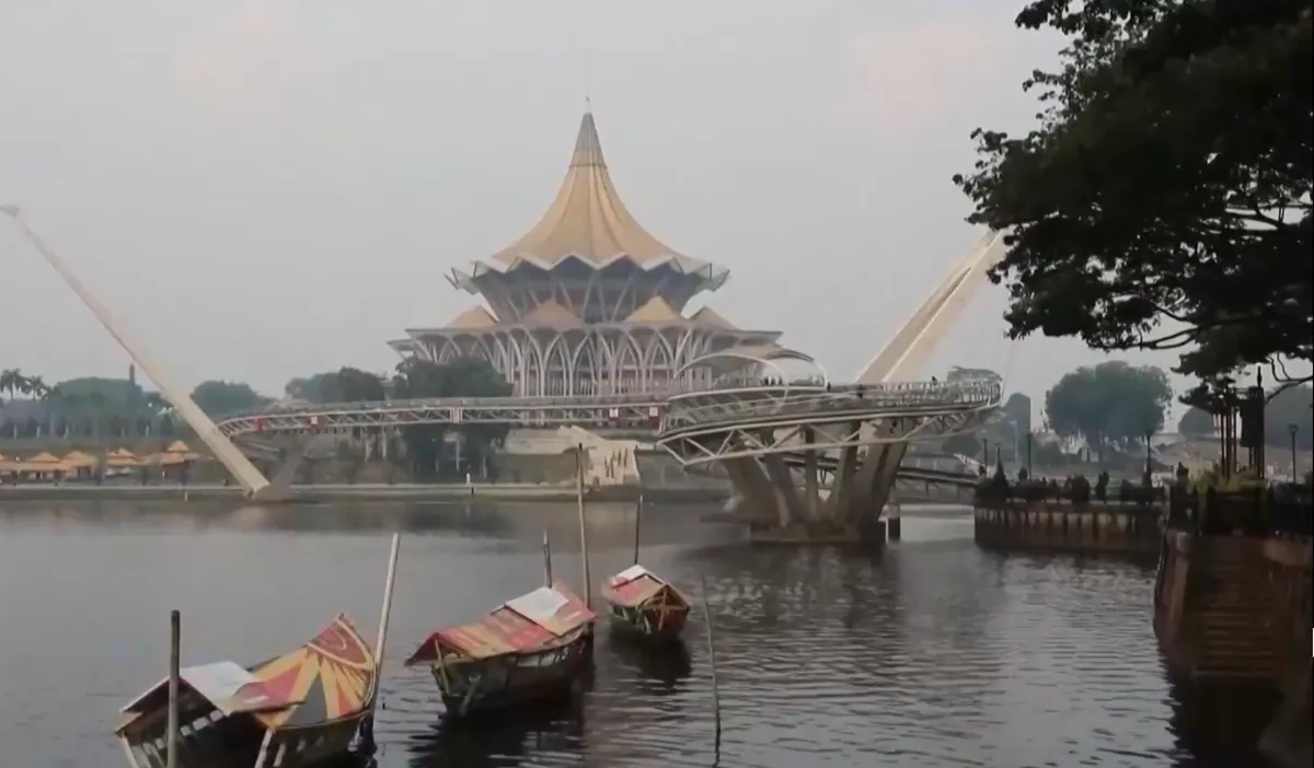 Malaysia: Khói mù bao phủ Sarawak- Ảnh 1.