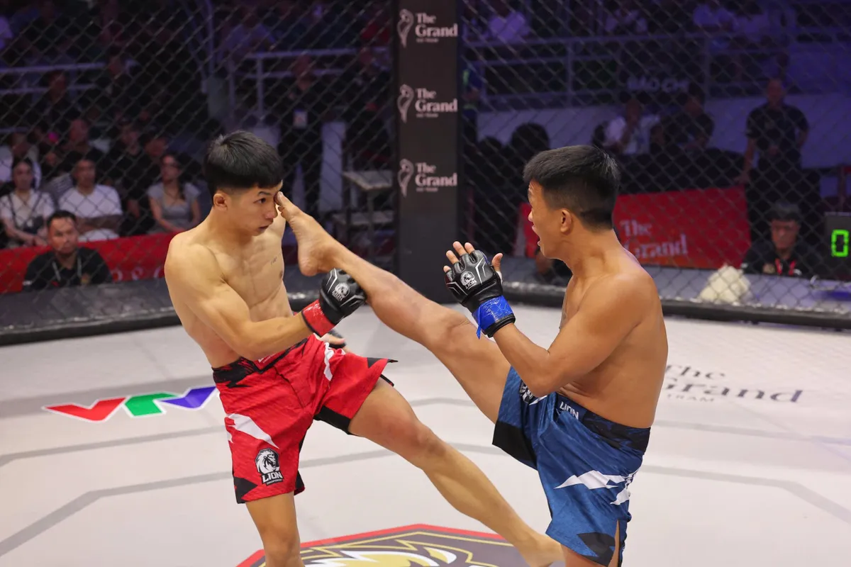 Nh&agrave; V&ocirc; địch Muay thế giới L&ecirc; Ho&agrave;ng Đức thị uy tại LION Championship- Ảnh 3.
