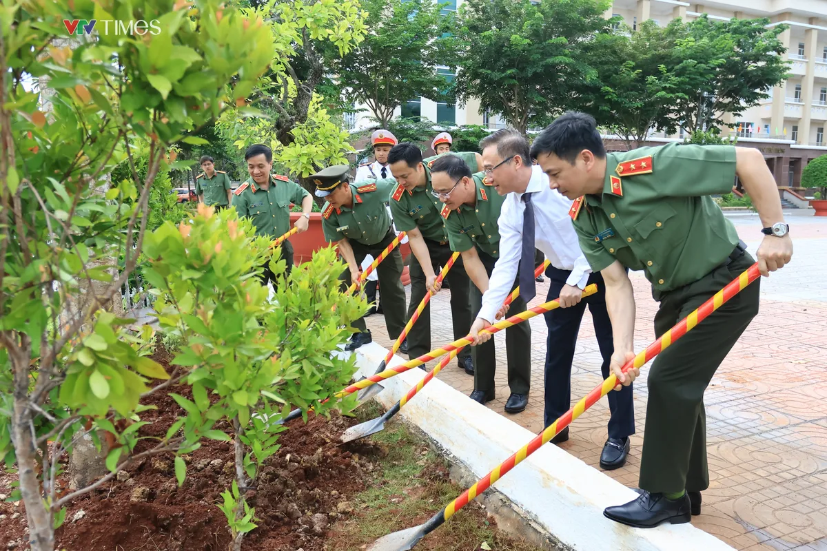 Bộ Công an công bố thành lập Trường Văn hóa Công an nhân dân V- Ảnh 10.