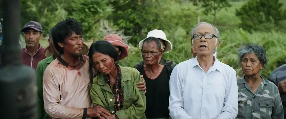 Trời cao nguyên xanh - Tập cuối: Tuấn và đồng đội tóm gọn toàn bộ nhóm phản động của Lok - Ảnh 2.