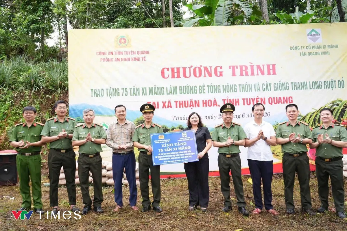 Gần dân để giữ bình yên từ cơ sở - Ảnh 4.