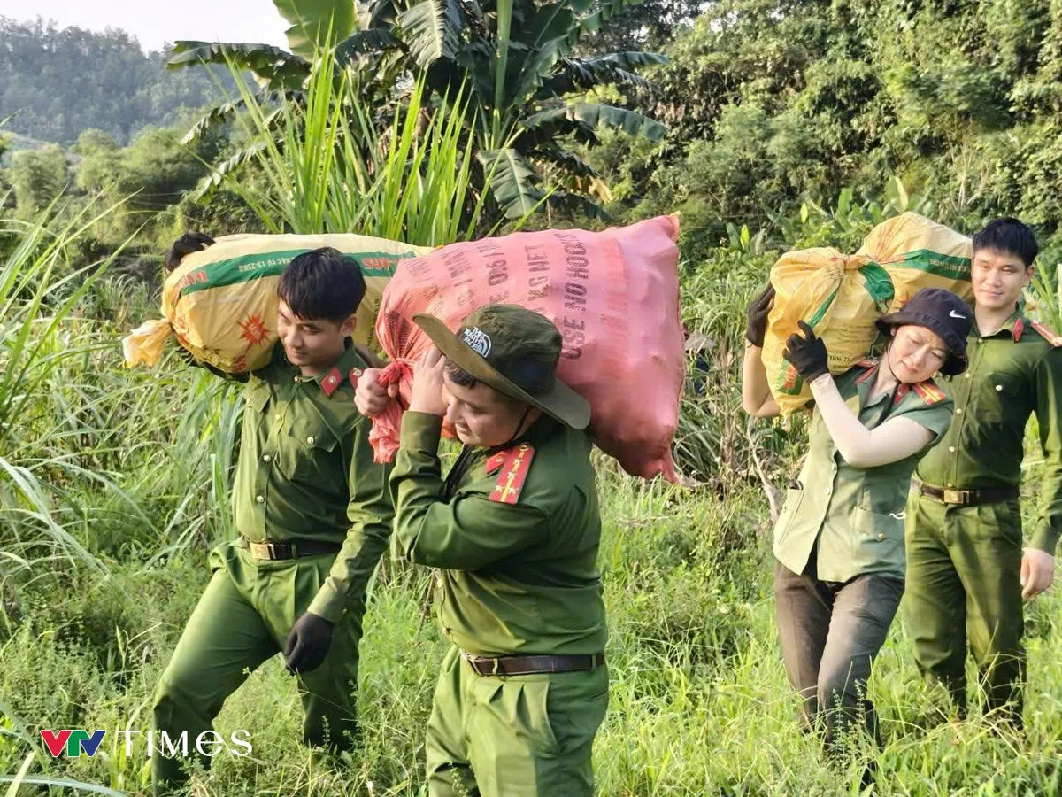 Gần dân để giữ bình yên từ cơ sở - Ảnh 1.